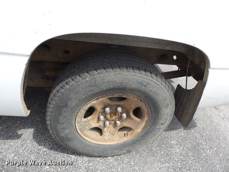 image for item DB7141 2004 Chevrolet Silverado 1500 Ext. Cab pickup truck