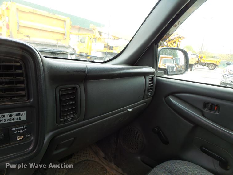 image for item DB7141 2004 Chevrolet Silverado 1500 Ext. Cab pickup truck