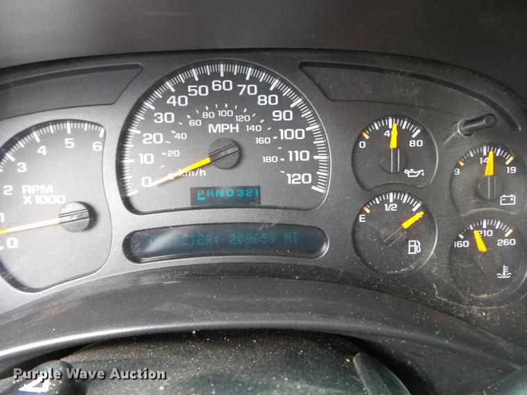 image for item DB7141 2004 Chevrolet Silverado 1500 Ext. Cab pickup truck