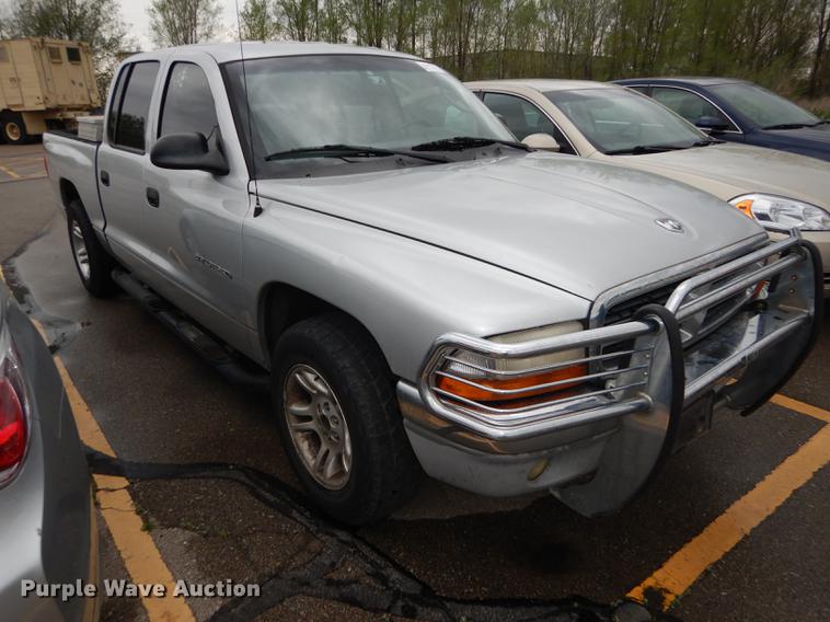 image for item DC0441 2001 Dodge Dakota SLT Quad Cab pickup truck