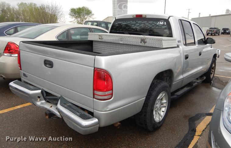image for item DC0441 2001 Dodge Dakota SLT Quad Cab pickup truck