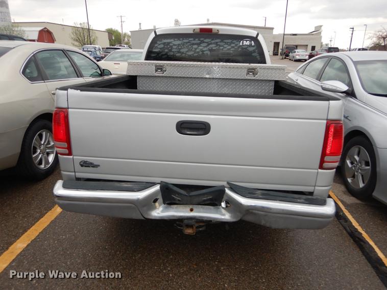 image for item DC0441 2001 Dodge Dakota SLT Quad Cab pickup truck