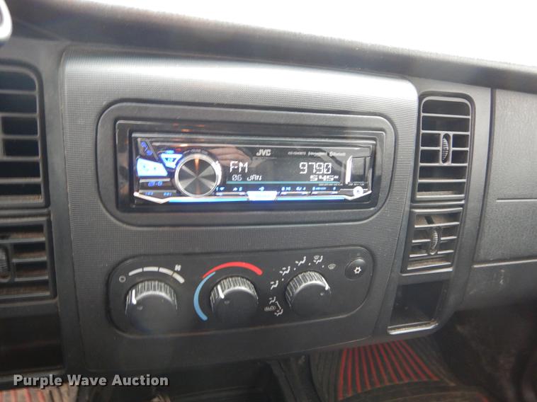 image for item DC0441 2001 Dodge Dakota SLT Quad Cab pickup truck