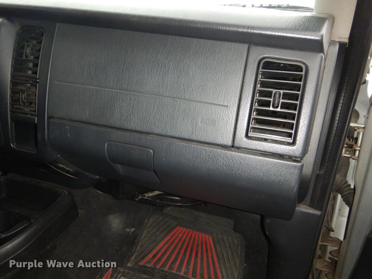 image for item DC0441 2001 Dodge Dakota SLT Quad Cab pickup truck