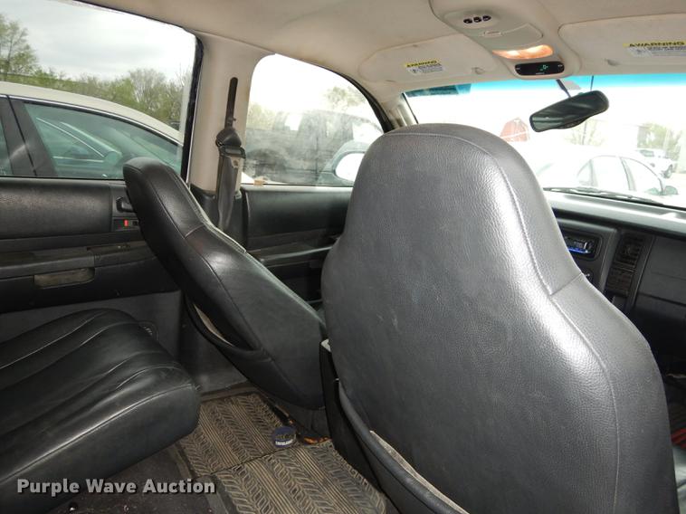 image for item DC0441 2001 Dodge Dakota SLT Quad Cab pickup truck