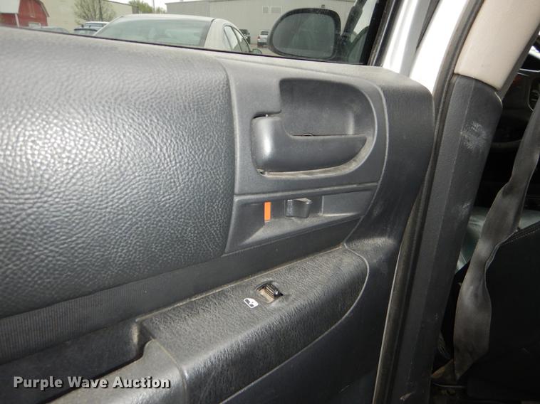 image for item DC0441 2001 Dodge Dakota SLT Quad Cab pickup truck