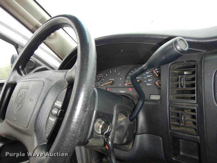 image for item DC0441 2001 Dodge Dakota SLT Quad Cab pickup truck