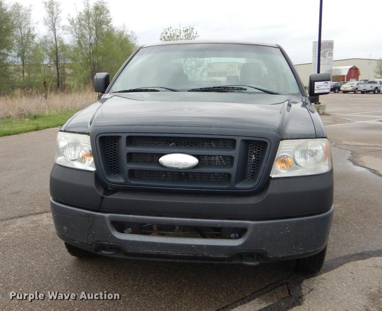 image for item DC0469 2006 Ford F150 XL SuperCab pickup truck