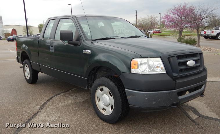 image for item DC0469 2006 Ford F150 XL SuperCab pickup truck