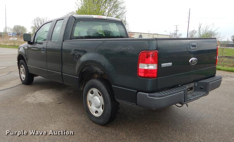 image for item DC0469 2006 Ford F150 XL SuperCab pickup truck