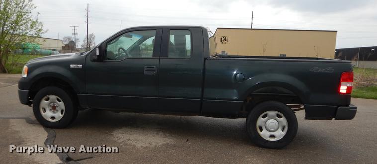 image for item DC0469 2006 Ford F150 XL SuperCab pickup truck
