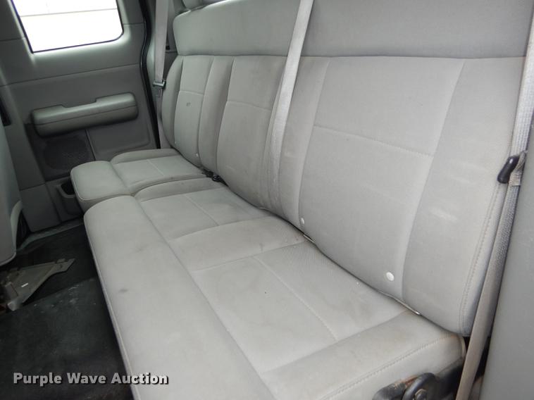 image for item DC0469 2006 Ford F150 XL SuperCab pickup truck