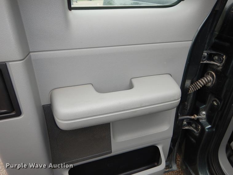 image for item DC0469 2006 Ford F150 XL SuperCab pickup truck