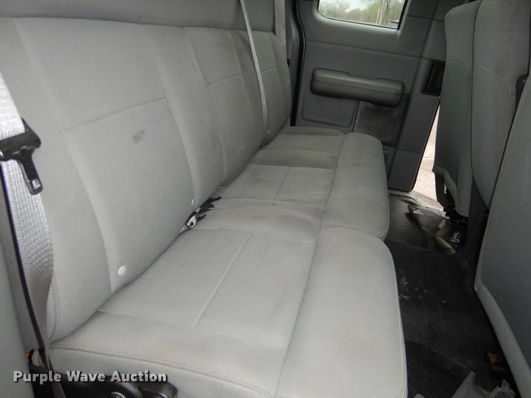 image for item DC0469 2006 Ford F150 XL SuperCab pickup truck