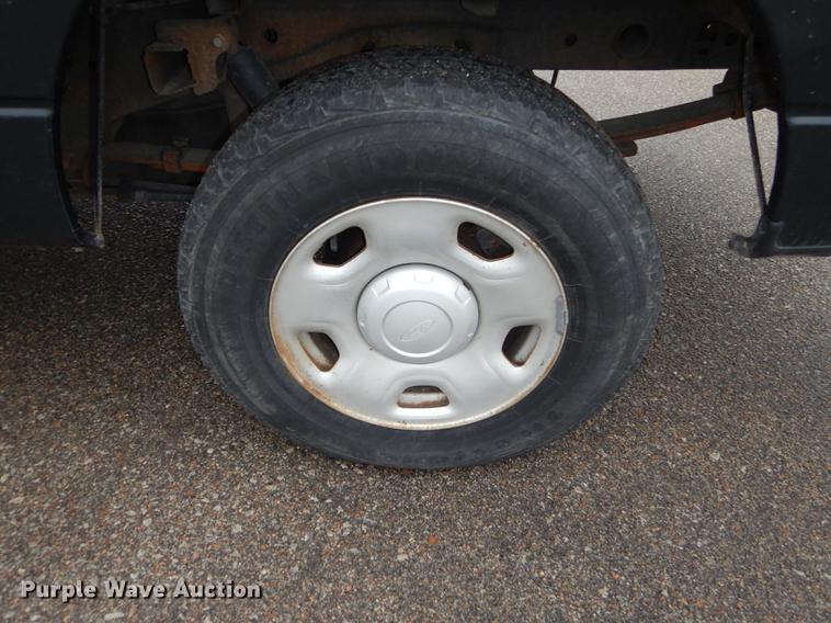 image for item DC0469 2006 Ford F150 XL SuperCab pickup truck