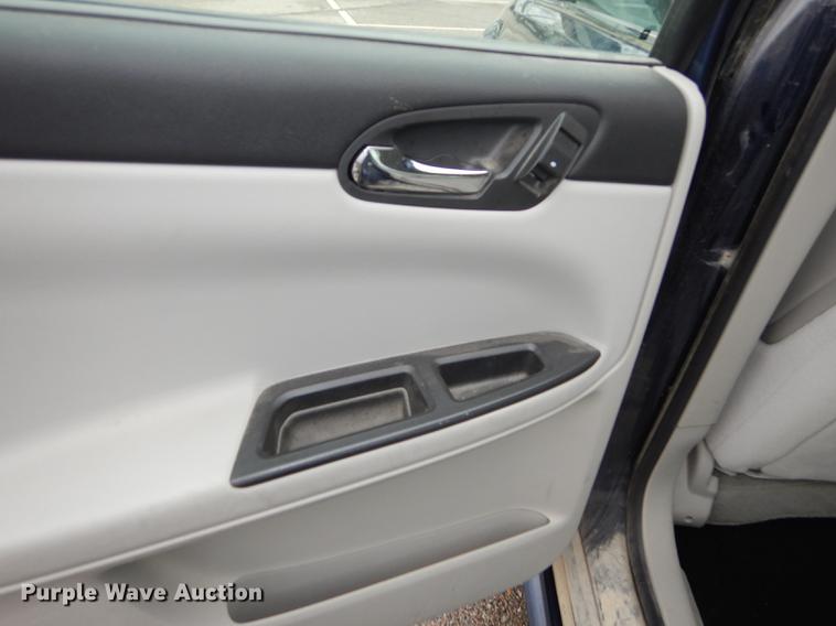 image for item DC0470 2012 Chevrolet Impala LS