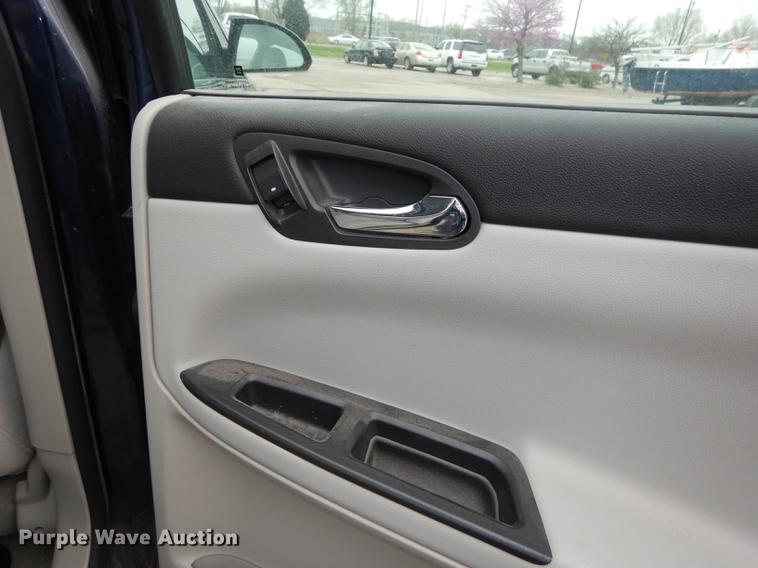 image for item DC0470 2012 Chevrolet Impala LS