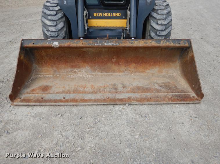 image for item DC0488 2012 New Holland L230 skid steer