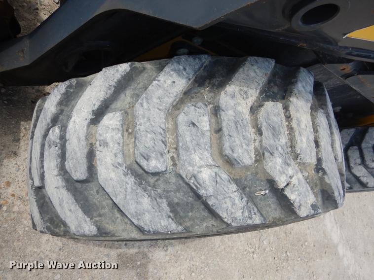 image for item DC0488 2012 New Holland L230 skid steer