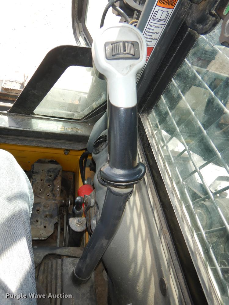 image for item DC0488 2012 New Holland L230 skid steer