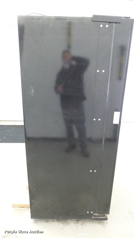 image for item DC3014 Dixie-Narco DN276E/S11-7 drink vending machine