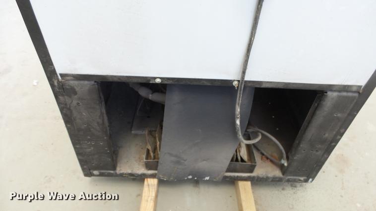 image for item DC3014 Dixie-Narco DN276E/S11-7 drink vending machine