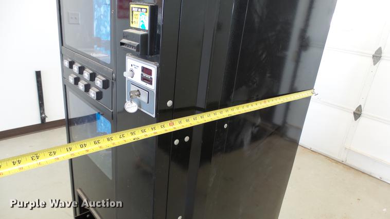 image for item DC3014 Dixie-Narco DN276E/S11-7 drink vending machine