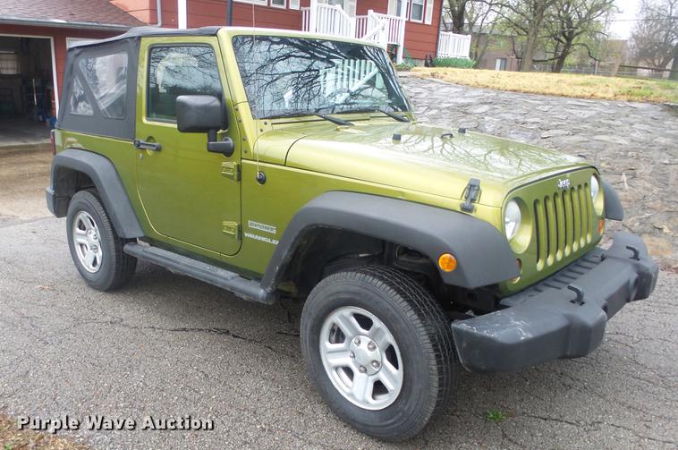 image for item DC3032 2010 Jeep Wrangler Sport SUV