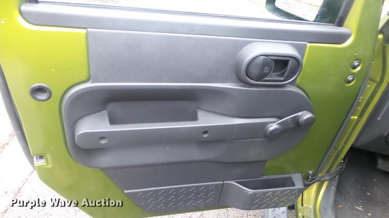 image for item DC3032 2010 Jeep Wrangler Sport SUV