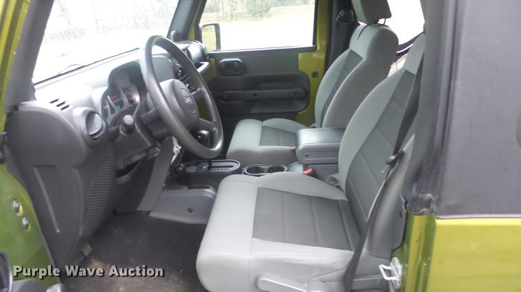 image for item DC3032 2010 Jeep Wrangler Sport SUV