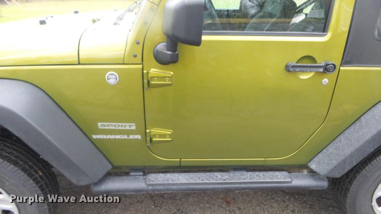 image for item DC3032 2010 Jeep Wrangler Sport SUV