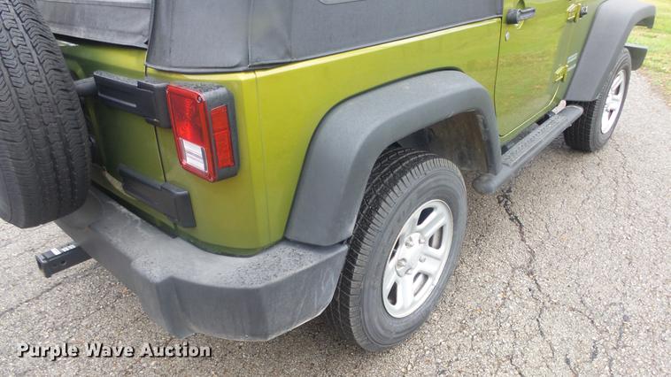 image for item DC3032 2010 Jeep Wrangler Sport SUV