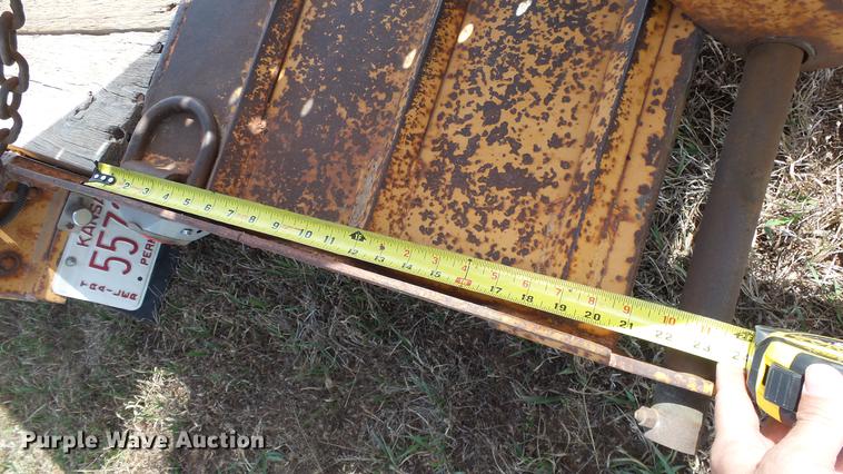 image for item DC3098 1999 Belshe T-1 equipment trailer