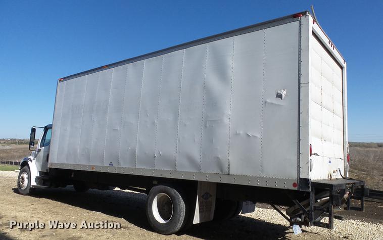 image for item DC3100 2007 Freightliner M2 106 box truck