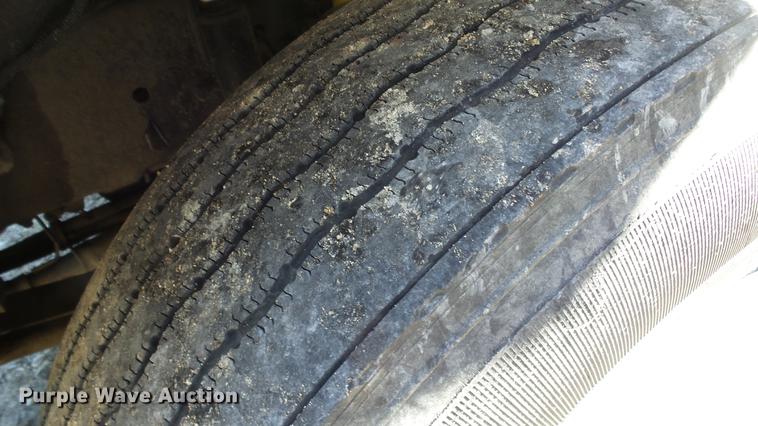 image for item DC3100 2007 Freightliner M2 106 box truck