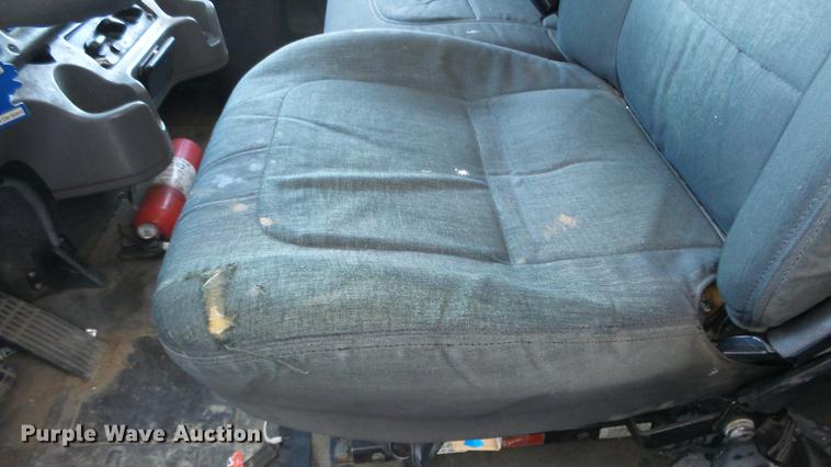 image for item DC3100 2007 Freightliner M2 106 box truck