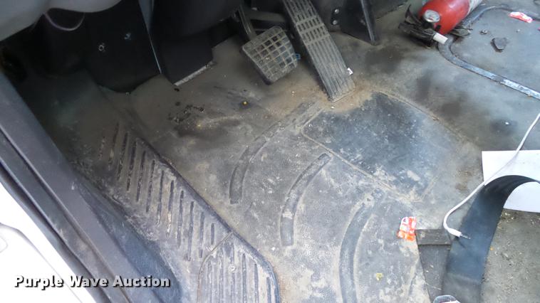 image for item DC3100 2007 Freightliner M2 106 box truck