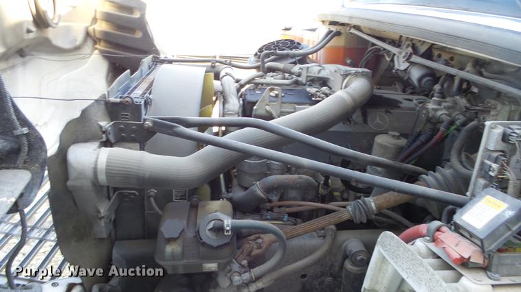 image for item DC3100 2007 Freightliner M2 106 box truck