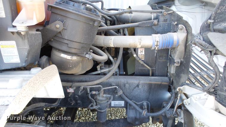 image for item DC3100 2007 Freightliner M2 106 box truck