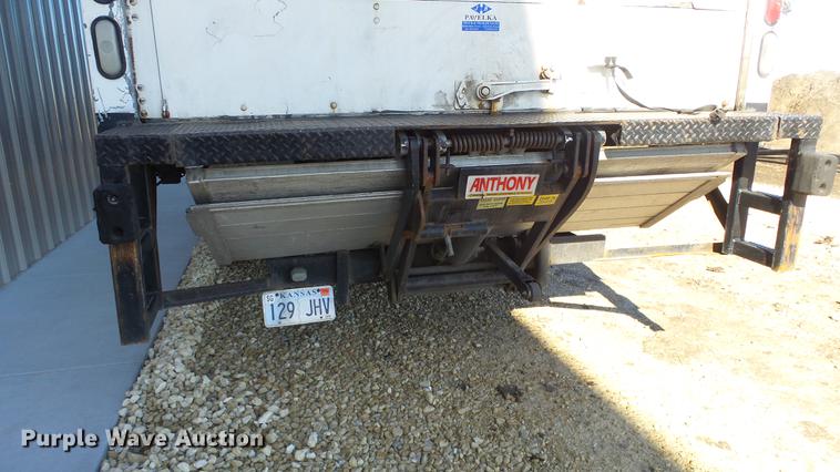 image for item DC3100 2007 Freightliner M2 106 box truck