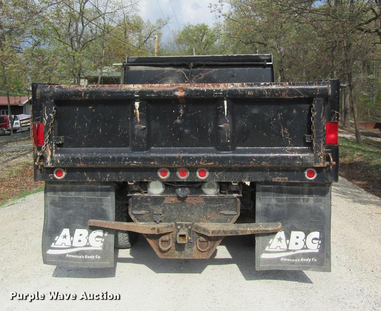 image for item DC4253 2006 Ford F350 Super Duty flatbed pickup truck