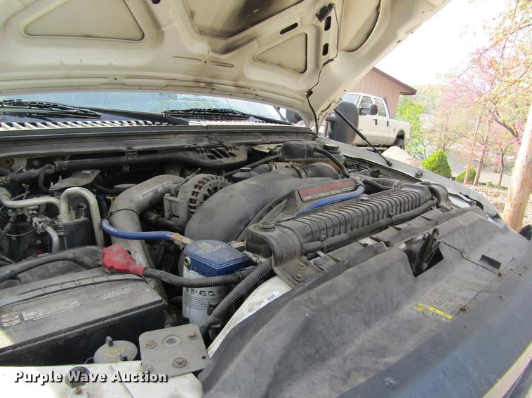 image for item DC4253 2006 Ford F350 Super Duty flatbed pickup truck