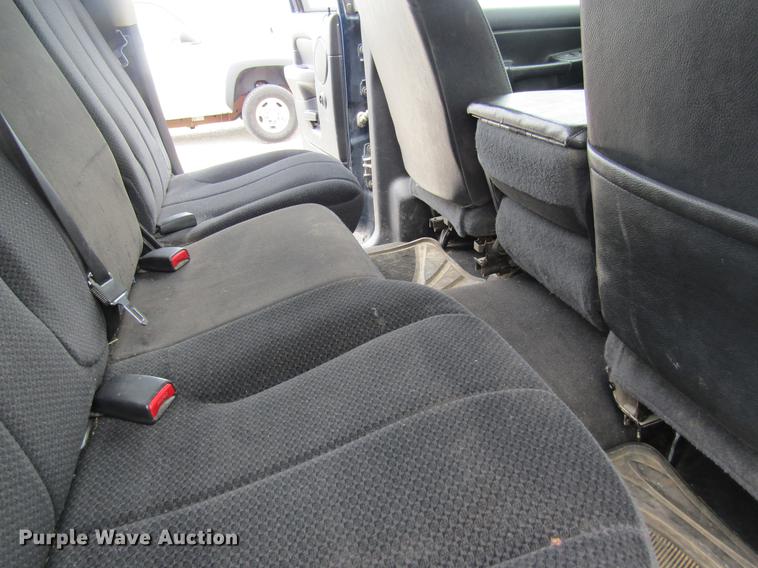 image for item DC4257 2004 Dodge Ram 3500 Quad Cab flatbed pickup truck