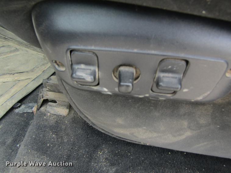 image for item DC4257 2004 Dodge Ram 3500 Quad Cab flatbed pickup truck