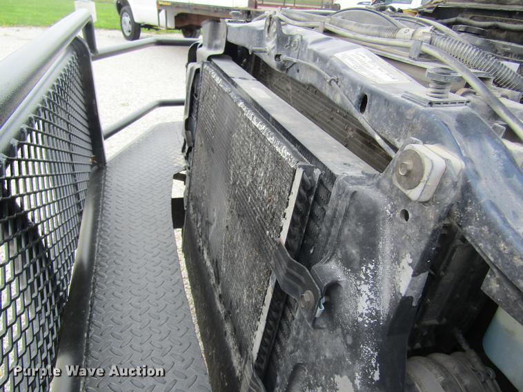 image for item DC4257 2004 Dodge Ram 3500 Quad Cab flatbed pickup truck