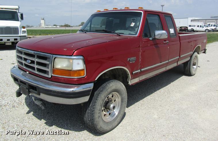 image for item DC4258 1997 Ford F250 SuperCab pickup truck