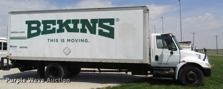 image for item DC4263 2007 International 4200 box truck