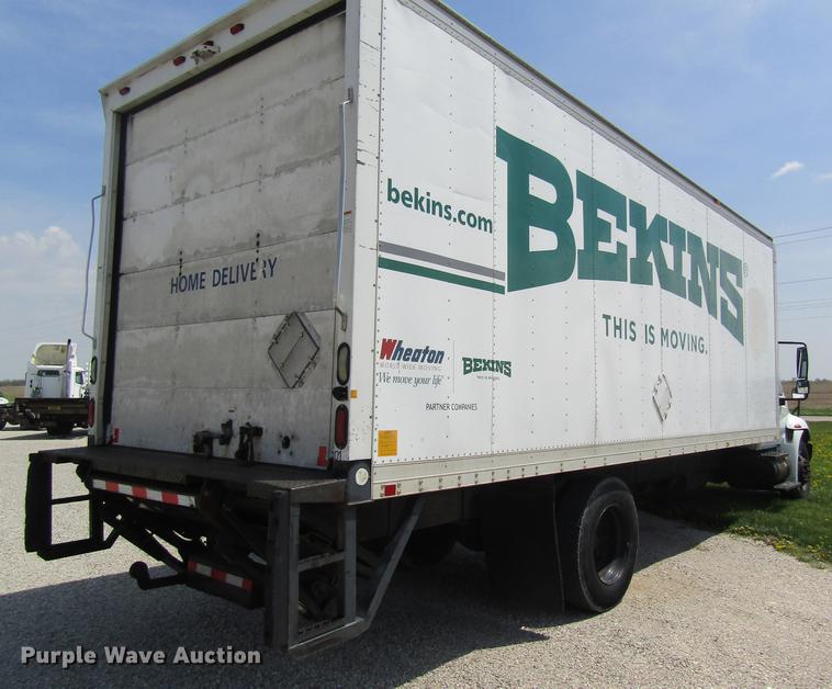 image for item DC4263 2007 International 4200 box truck