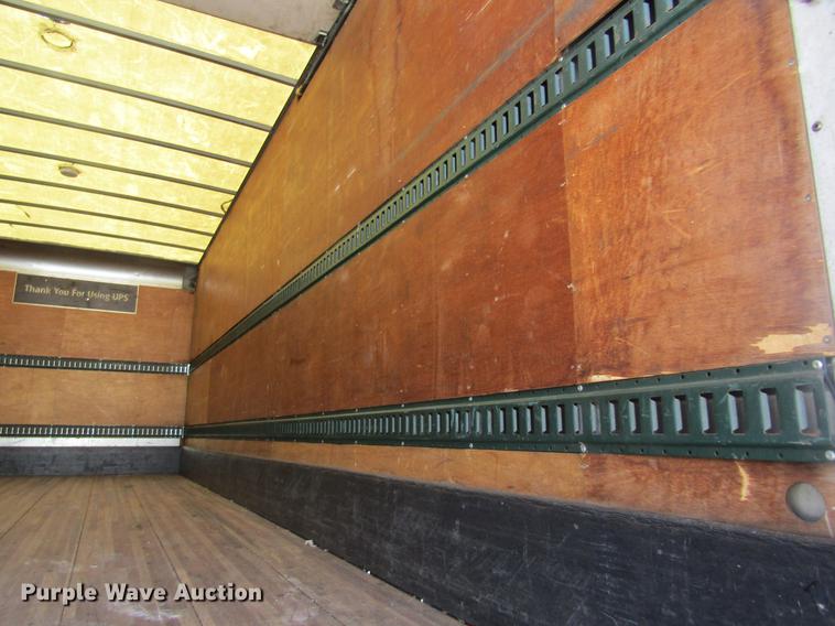 image for item DC4263 2007 International 4200 box truck