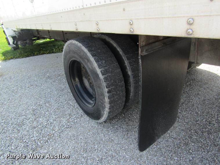 image for item DC4263 2007 International 4200 box truck